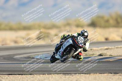 media/Dec-07-2025-CVMA (Sun) [[3e7d2de5dc]]/Race 18-Formula Twins-Formula 40 UL/